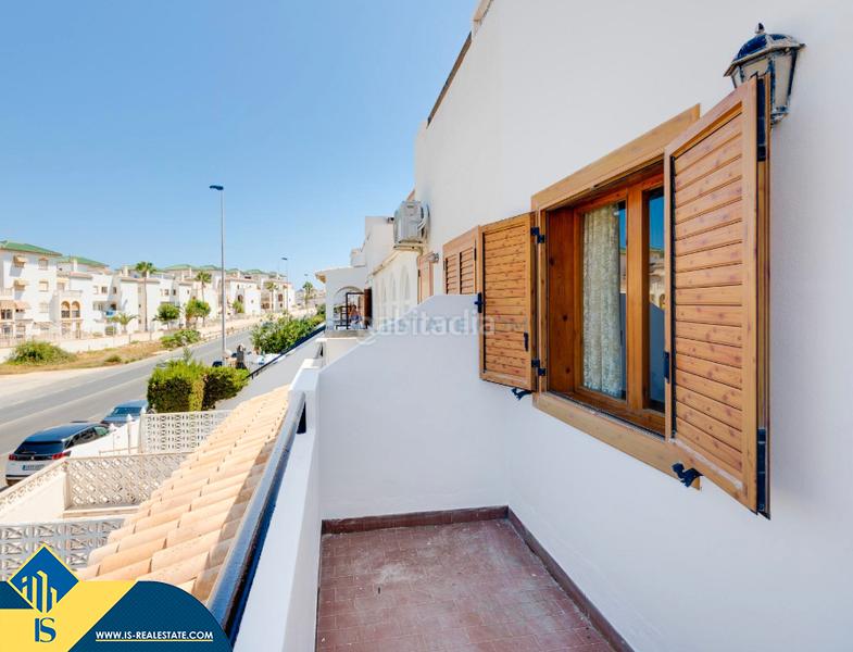 Foto 66c86651-2359-4d8f-83c3-74a3091aafac. Chalet villa con piscina comunitaria, en la provincia de alicante, en la ciudad , en la zona de la mata. 3 habitaciones | 10 en Torrevieja