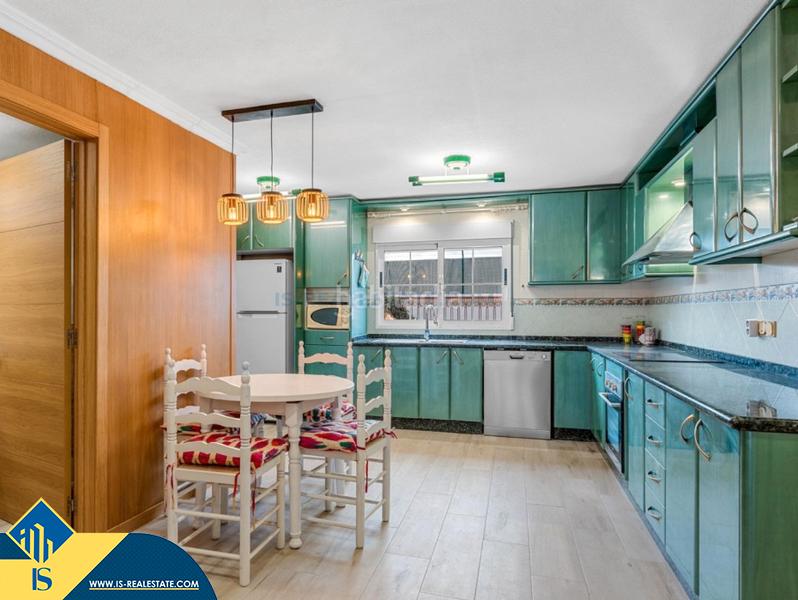 Foto 0503f604-d4d8-4b7a-b94c-cef4ab99d65b. Chalet with parking pool in Zona Carrefour - Urbanizaciones Torrevieja