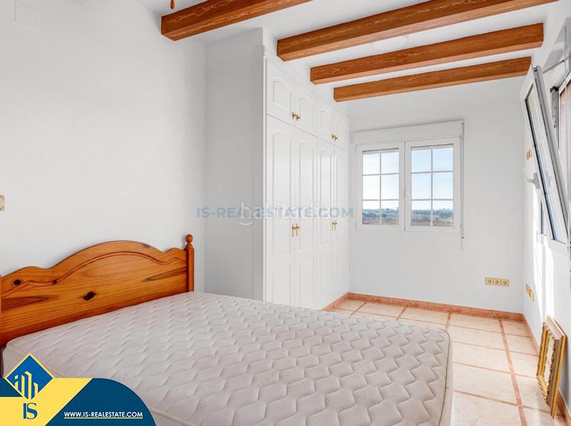 Foto 15613f0c-607d-4225-99ae-db054102456f. Chalet with parking pool in Zona Carrefour - Urbanizaciones Torrevieja