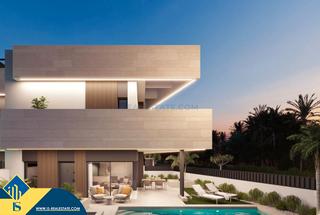 Xalet a Pilar de la Horadada Ciudad. Casas en construcción con piscina privada, en la provincia de al