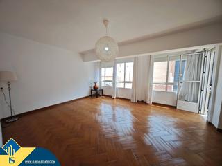 Apartamento en Las Piscinas Naturales. Apartamento con terraza, en la provincia de alicante, en la ciud