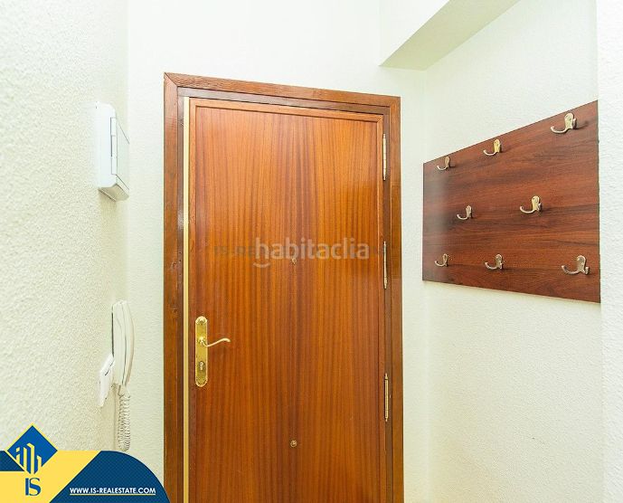 Foto 0a94552f-d949-40b0-8af0-288d41f3edcf. Pis a Antonio Machado Torrevieja