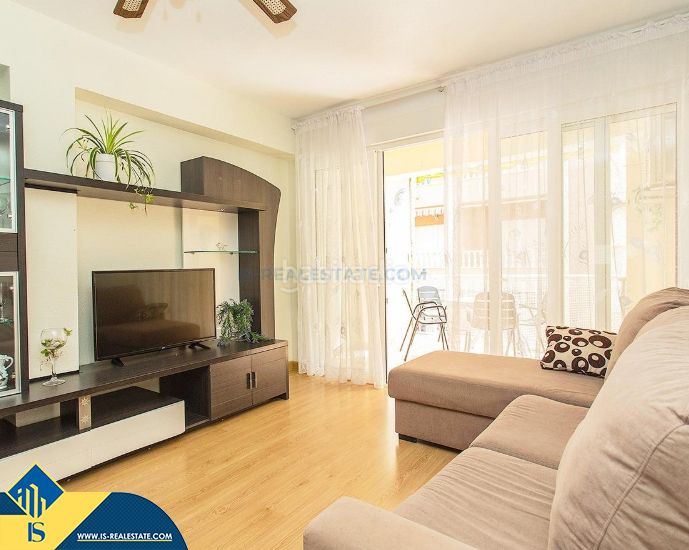 Foto 5f9d2ae0-9d29-4b1a-81f6-992d2af2b33a. Pis a Antonio Machado Torrevieja