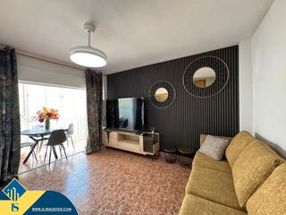 Apartament a Avenida Habaneras - Curva de Palangre. Apartamento reformado con terraza, en la provincia de alicante,