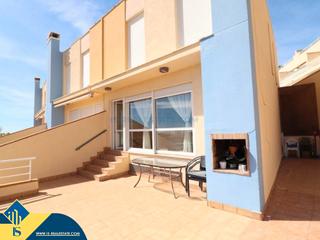 House in Aguamarina. Casa con piscina comunitaria, en la provincia de alicante, en la