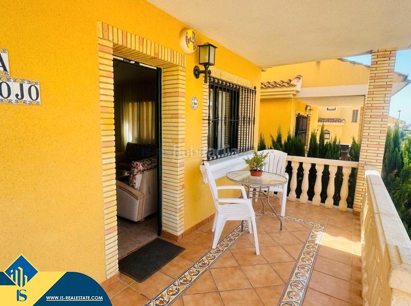 Foto 9834433d-30de-421a-b8d2-43ed2d42b443. Chalet avec parking piscine dans Los Almendros Orihuela