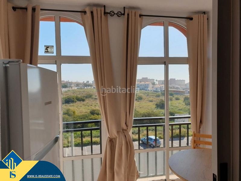 Foto 9a0c2f76-8aa6-4e27-b9c5-c227e2e6a207. Piccolo appartamento con riscaldamento piscina in Torrevieja