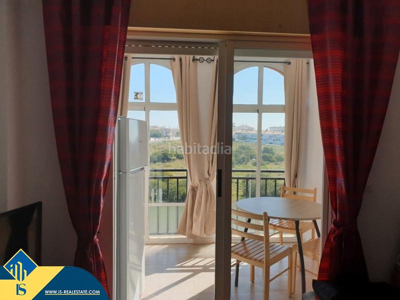 Foto e0f502f0-6165-410e-8a6a-99cd5eb9e258. Piccolo appartamento con riscaldamento piscina in Torrevieja