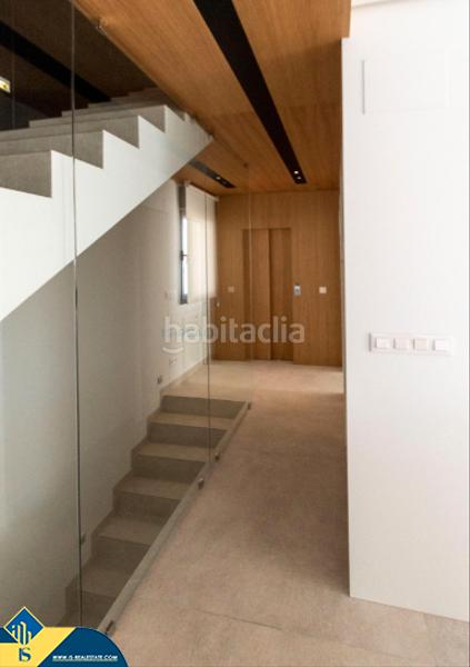 Foto 589db30d-e77d-4454-acee-ddc91d25ddf9. Chalet mit parking pool in Campoamor Orihuela