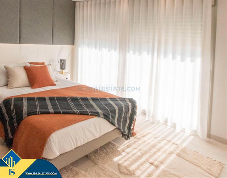 Foto 6f0dd19c-a61a-41f0-8e33-0e60d2dde0fe. Chalet mit parking pool in Campoamor Orihuela