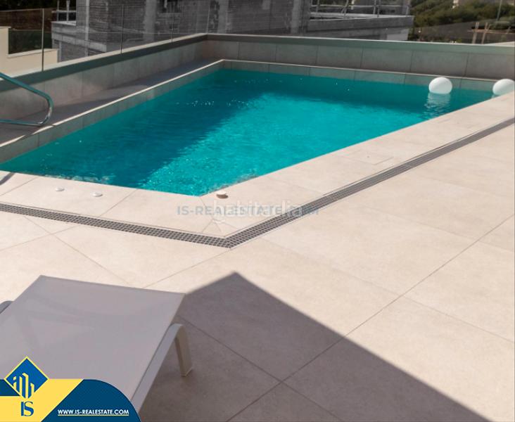 Foto acbf4ee3-9f93-4545-b803-cff4e8c91862. Chalet mit parking pool in Campoamor Orihuela