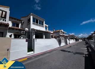 Dúplex a Los Balcones y los Altos. Casa dúplex renovada con piscina comunitaria, en la provincia de
