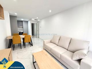Etagenwohnung in Parque de las Naciones. Apartamento con terraza, en la provincia de alicante, en la ciud