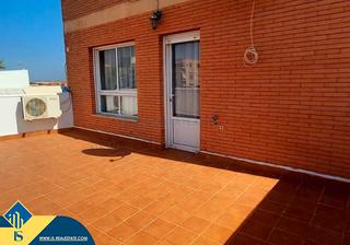 Maison à Nueva Torrevieja. Casa con terraza, en la provincia de alicante, en la ciudad de t