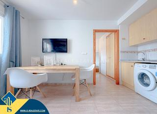 Apartamento en Parque de las Naciones. Apartamento con piscina comunitaria, en la provincia de alicante