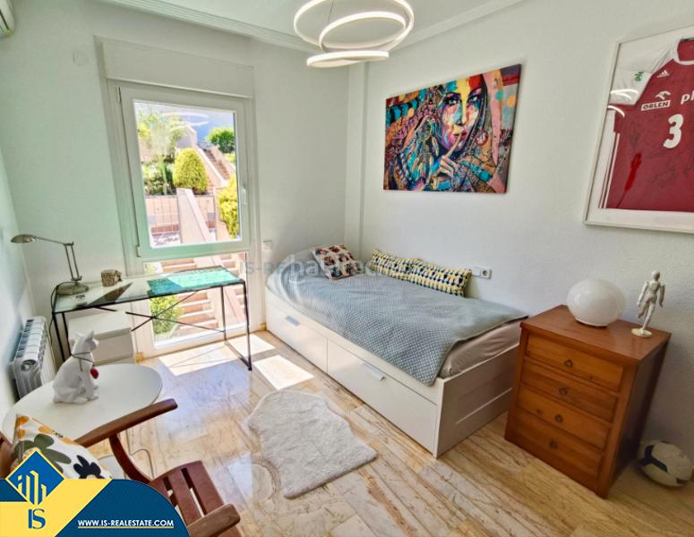 Foto 299484c7-5a90-4a5d-8c0f-4c7549e6956b. Chalet con parcheggio piscina in Campoamor Orihuela