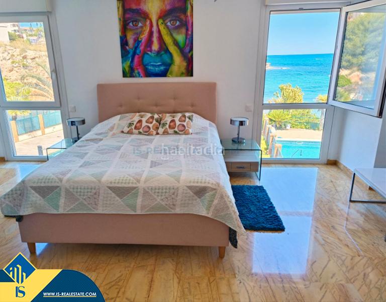 Foto 40bd24de-df4e-4ed1-b44e-92806131ddc1. Chalet con parcheggio piscina in Campoamor Orihuela