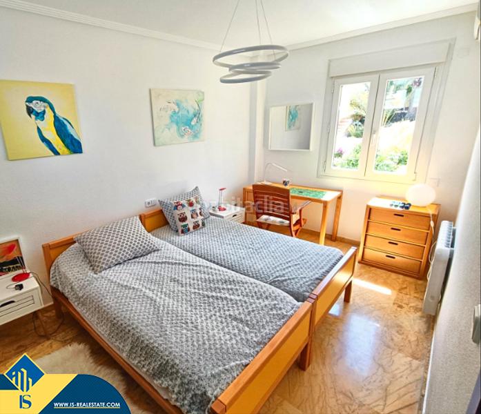 Foto 60093db3-bbab-45c9-a4bf-b605c9e1be55. Chalet con parcheggio piscina in Campoamor Orihuela