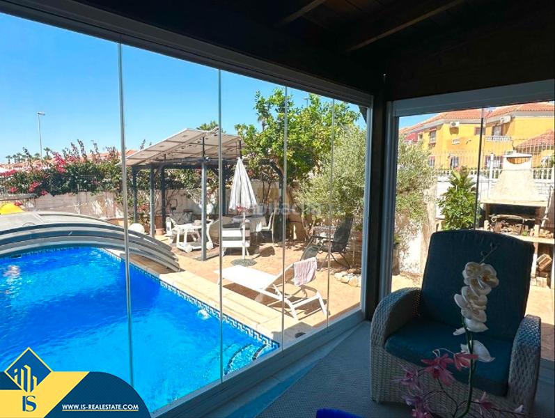 Foto 73fcd97f-9912-41bd-8e24-9bee15b08e15. Chalet mit parking pool in La Regia Orihuela