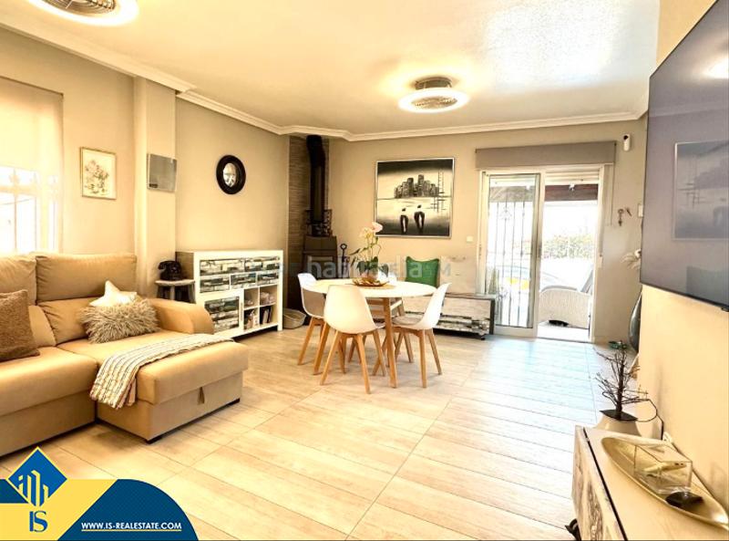 Foto 7f96ea3c-5ccb-42f8-a44d-7c074549e28c. Chalet mit parking pool in La Regia Orihuela