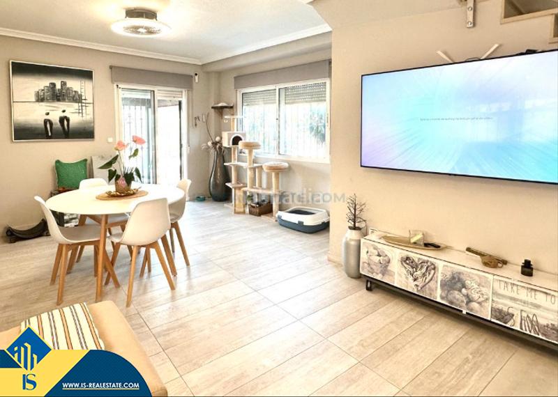 Foto 8b5e265c-5095-49a0-8be9-cb52c724065b. Chalet mit parking pool in La Regia Orihuela