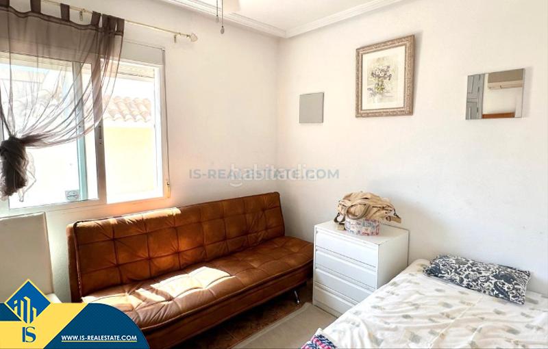 Foto dbd2d81b-1786-423a-92c8-65ab20e7ca4c. Chalet mit parking pool in La Regia Orihuela