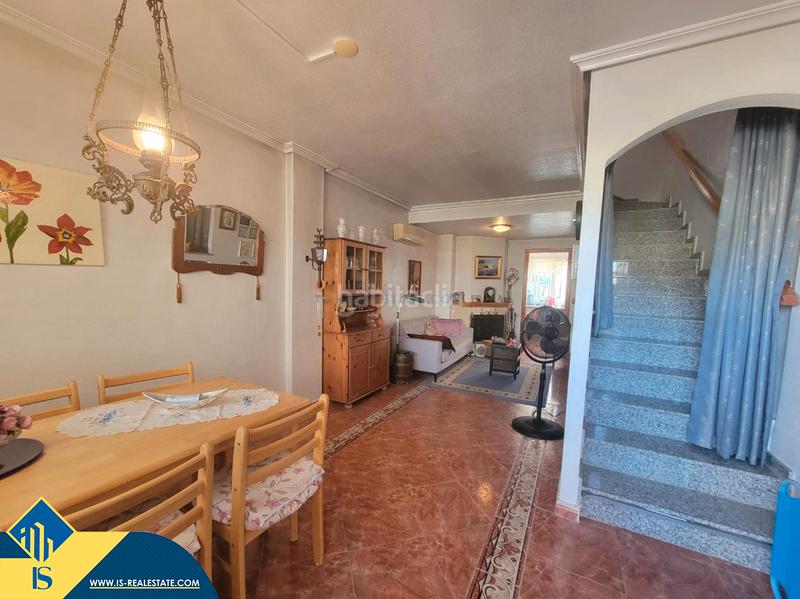 Foto e990febd-591c-4547-a7b5-e6f890ebbd0d. Casa a schiera con camino riscaldamento parcheggio piscina in Orihuela