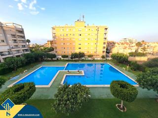 Apartment in Torreblanca. Apartamento con piscina comunitaria, en la provincia de alicante