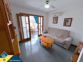 Apartment in El Molino. Apartamento con balcón, en la provincia de alicante, en la ciuda