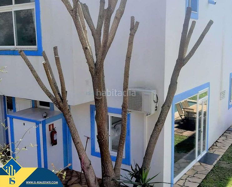 Foto 63c97b86-2577-4f86-aeff-98af0759ceaf. Chalet villa con piscina, islas baleares, ibiza. 6 habitaciones | 400 m² | 1,5 km del mar en Santa Eulària