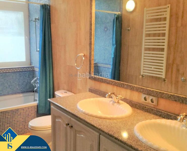 Foto 90237f18-4e7d-42ba-8f14-e2eb7cf2328c. Chalet villa con piscina, islas baleares, ibiza. 6 habitaciones | 400 m² | 1,5 km del mar en Santa Eulària