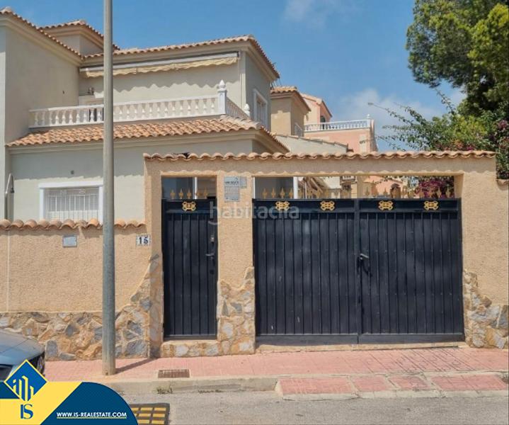 Foto 1493196a-038e-4bb4-bbfe-ab7426770da9. Xalet amb aparcament piscina a Lomas de Cabo Roig - Los Dolses Orihuela