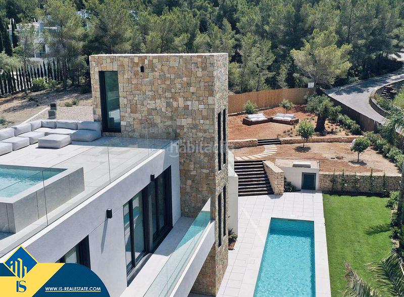 Foto 79c7f6a2-9b02-4e12-901c-d43f4f227cf7. Chalet con parcheggio piscina in Jesús Santa Eulària