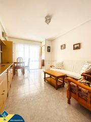 Apartamento en Las Piscinas Naturales. Apartamento con terraza, en la provincia de alicante, en la ciud