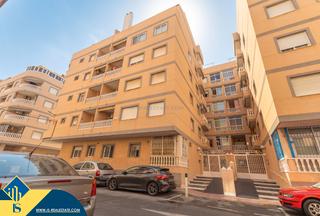 Appartement à El Acequión. Apartamento con terraza, en la provincia de alicante, en la ciud