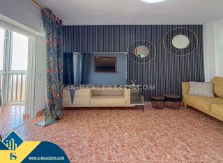 Apartament en Antonio Machado. Apartamento reformado con terraza, en la provincia de alicante,