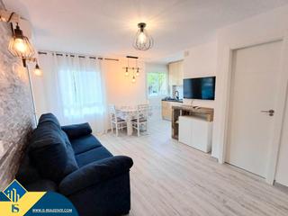 Appartement à El Acequión. Apartamento reformado con piscina comunitaria, en la provincia d