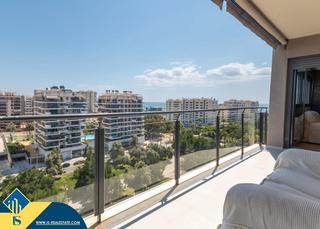Appartement à Carolinas Bajas. Apartamento con piscina comunitaria, en la provincia de alicante