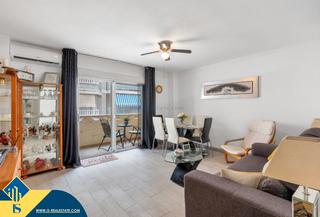 Appartement à Zona Playa del Cura. Apartamento reformado con terraza, en la provincia de alicante,