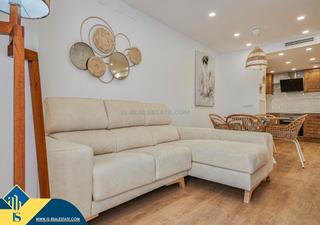 Flat in Casco Antiguo - Sta. Cruz - Ayuntamiento. Apartamento con terraza, en la provincia de alicante, en la ciud