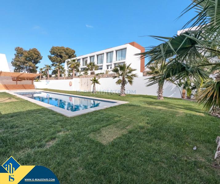 Foto 7948c024-e044-40af-9659-a8efeac3debb. Maison avec parking piscine dans Marisol Park - Ortembach - Los Almendros Calp