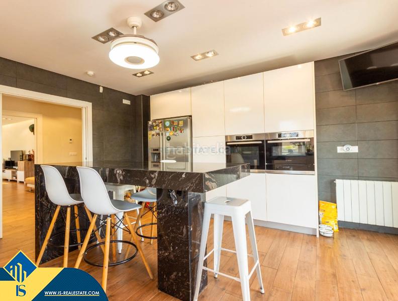 Foto 0a91ba36-13b1-459f-b886-2b1503de1aa7. Xalet amb aparcament piscina a Pla de la Vallonga Alicante