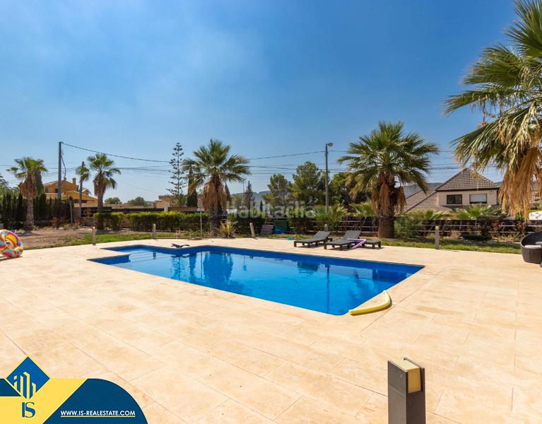 Foto cf39ff55-a76d-41c0-a33c-8f314e92a533. Xalet amb aparcament piscina a Pla de la Vallonga Alicante