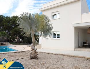 Chalet à Rojales. Villa con piscina privada, en la provincia de alicante, en rojal