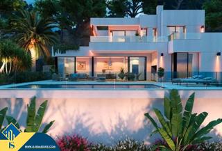 Chalet in La Empedrola. Casas en construcción con piscina privada, en la provincia de al