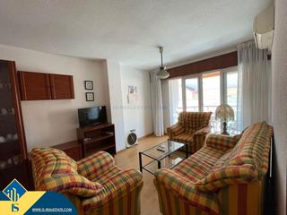 Apartamento en Las Piscinas Naturales. Apartamento con terraza, en la provincia de alicante, en la ciud