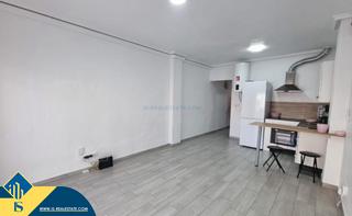 Apartament a Avenida Habaneras - Curva de Palangre. Apartamento reformado con terraza, en la provincia de alicante,