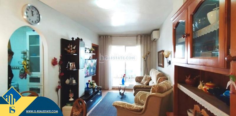 Foto 00e7e09e-7a16-4381-a71e-01b21b290f21. Ático  con piscina comunitaria, en la provincia de alicante, en la ciudad . 1 habitación | 46 m² | 900 metros del mar en Torrevieja