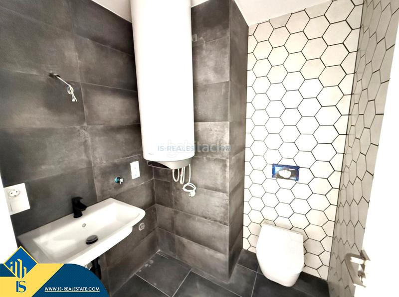 Foto 49ef16c4-8928-4944-a3f8-1dc0420b8652. Ático  reformado con terraza, en la provincia , en la ciudad . 2 habitaciones | 75 m² | 4 kilómetros del mar en Alicante
