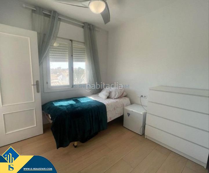 Foto 8ff873c6-628b-4bb9-850a-73d931f71c0e. Chalet con parcheggio piscina in La Florida Orihuela